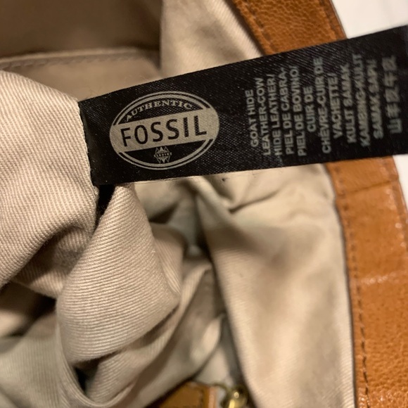 Fossil Leather Shoulder Bag - Picture 12 of 13